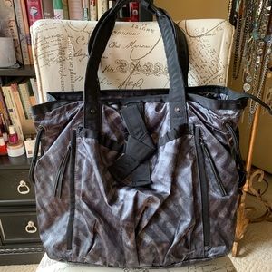 Lululemon Athletica Quilted Black and Gray Tote